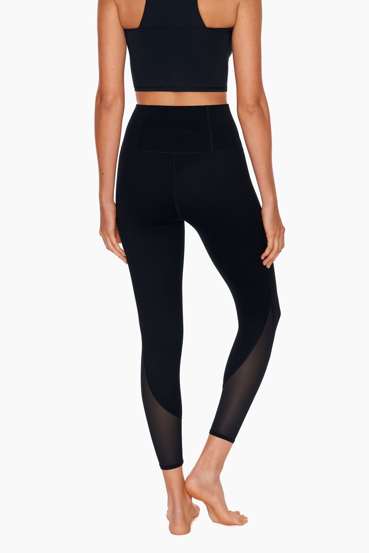 Performance Mesh Cut Up Leggings Black | Miraclesuit
